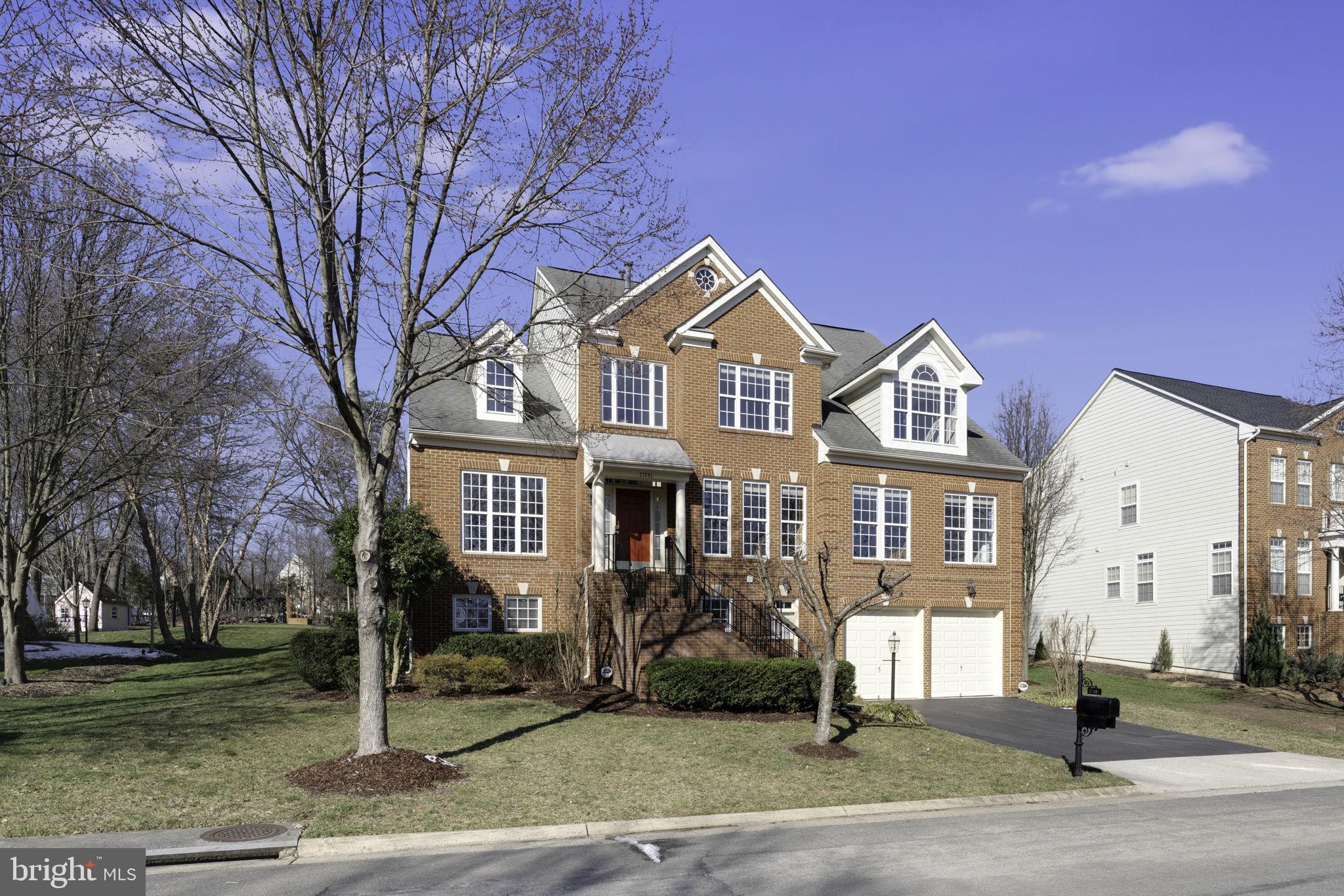 BROADLANDS - Residential