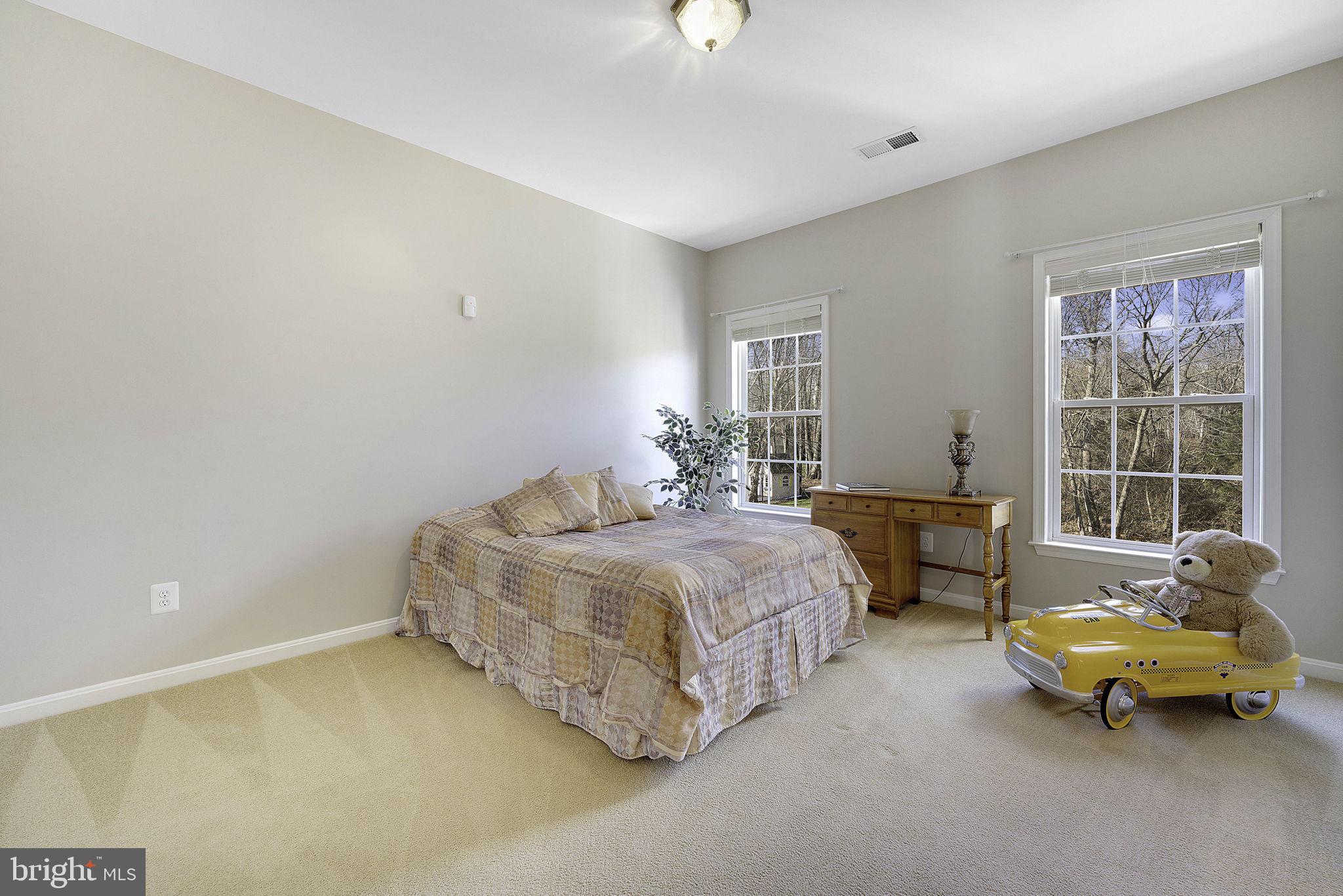 BROADLANDS - Residential