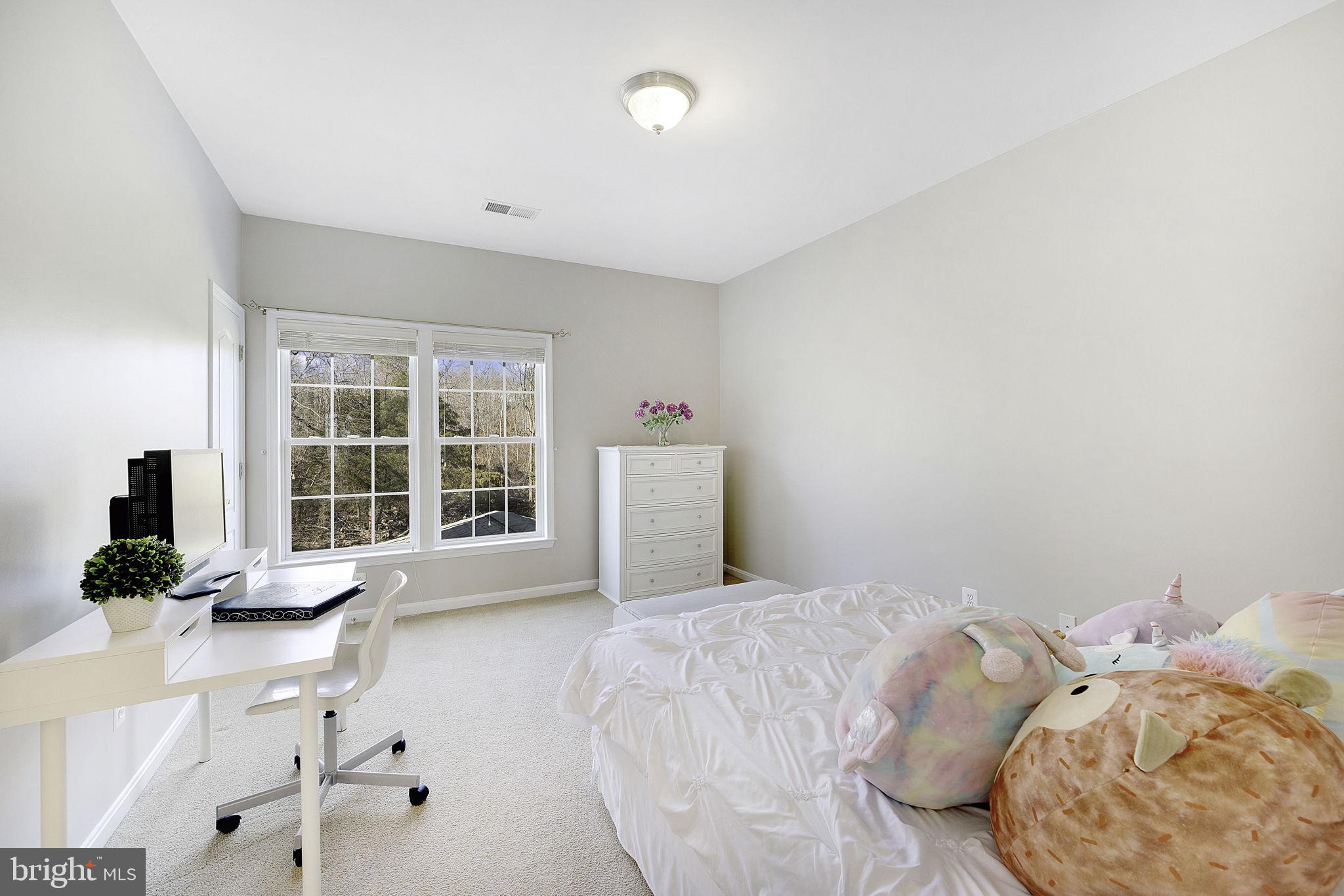 BROADLANDS - Residential