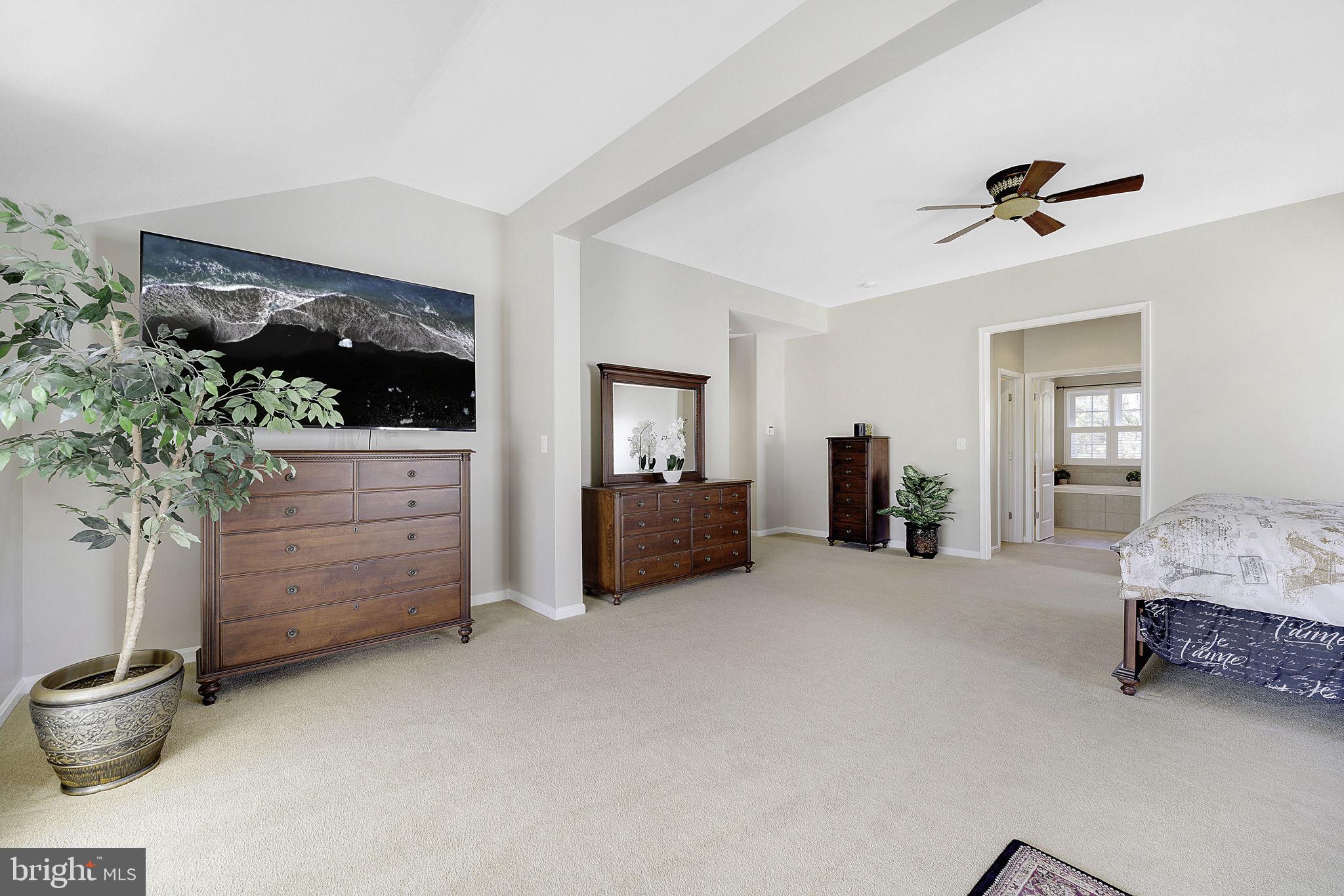 BROADLANDS - Residential