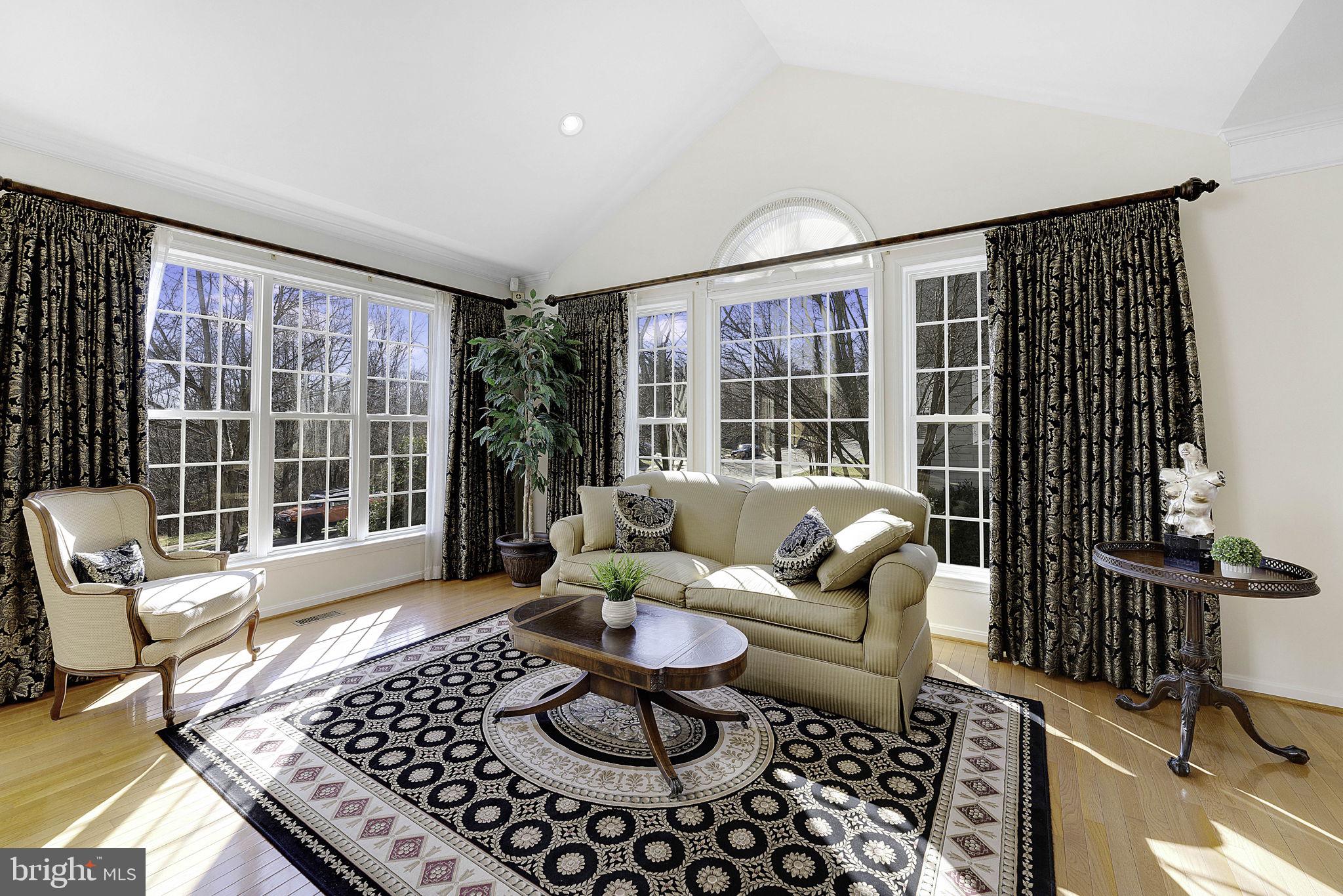 BROADLANDS - Residential