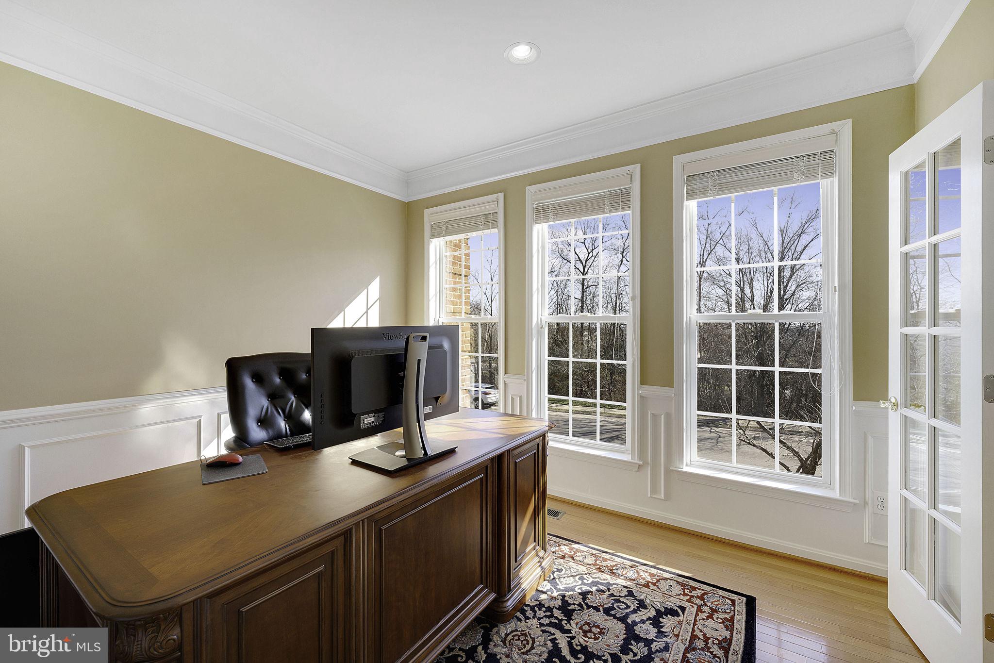 BROADLANDS - Residential