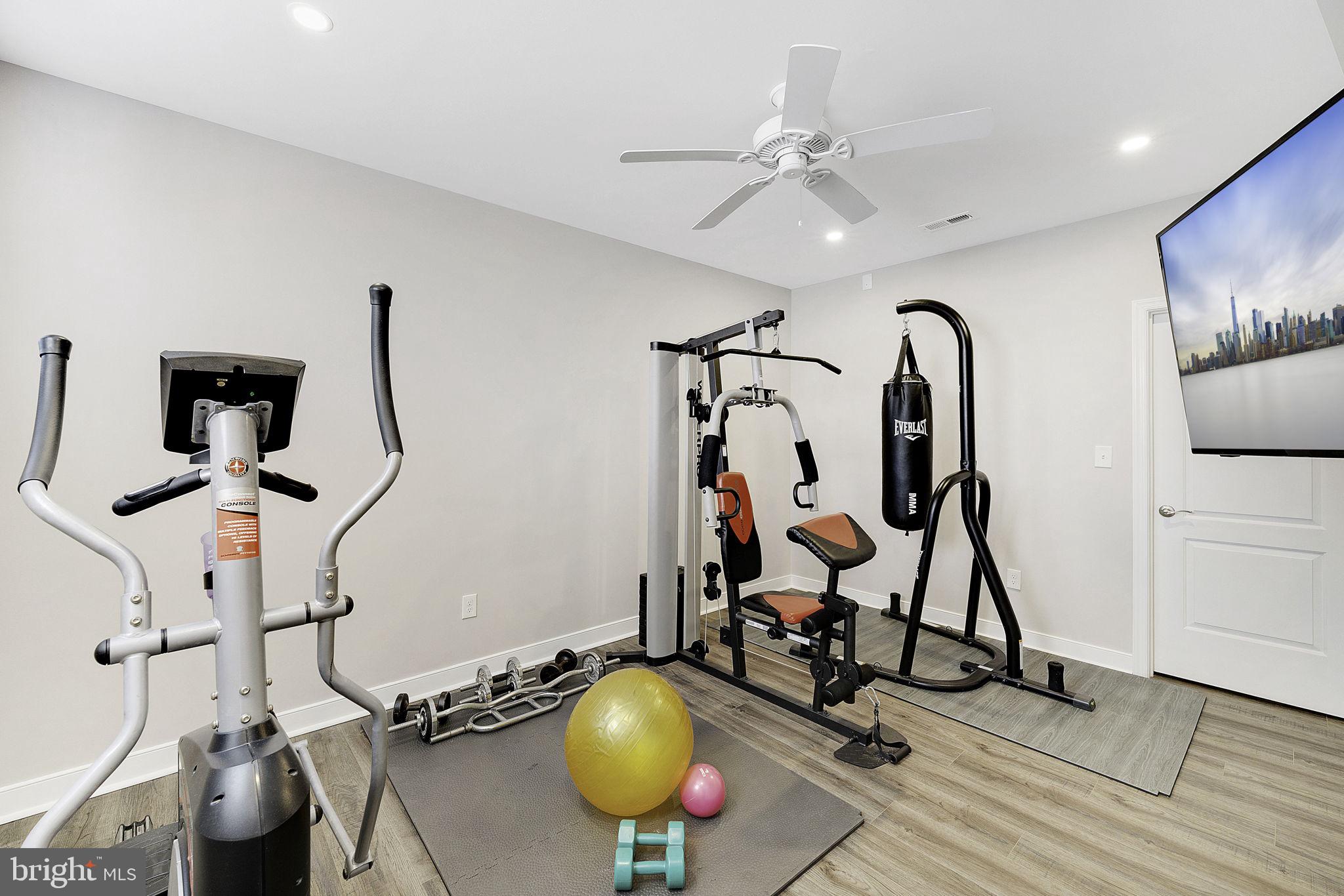 BROADLANDS - Residential