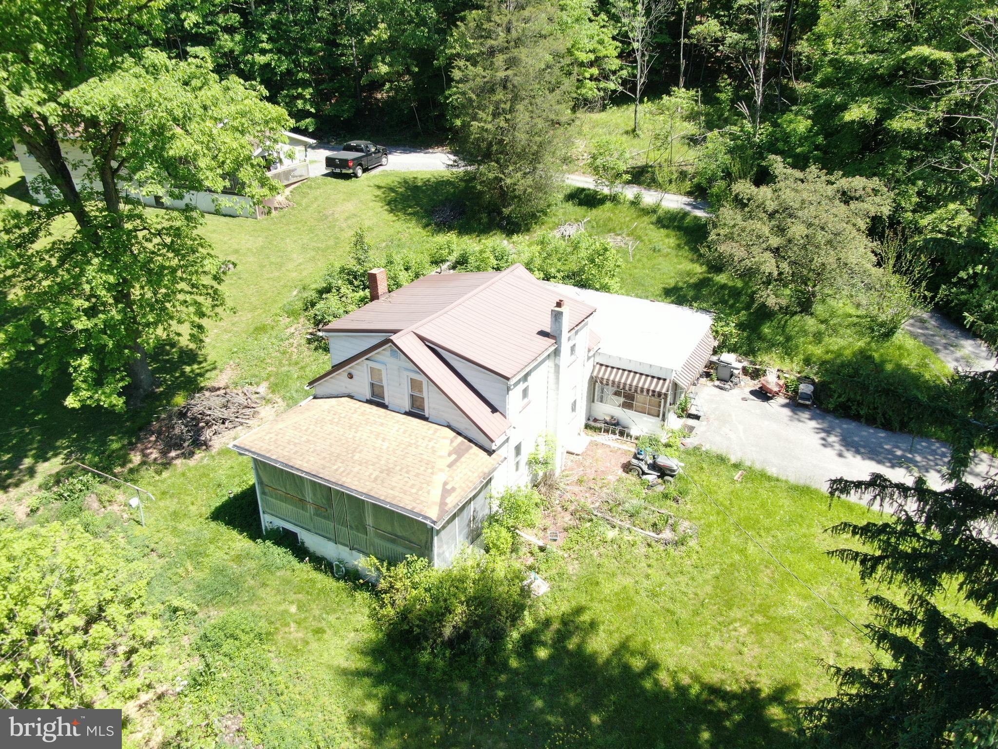 944 DECKER HOLLOW ROAD