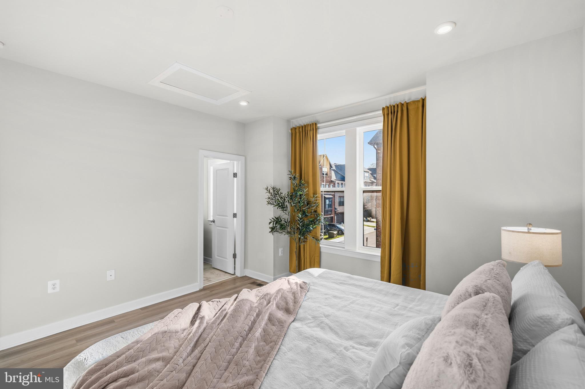 NORTH HILL - Residential