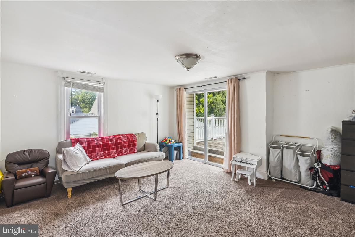 HILLSIDE - Residential