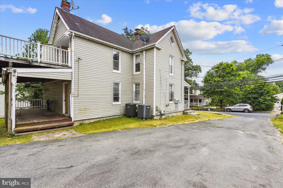 HILLSIDE - Residential