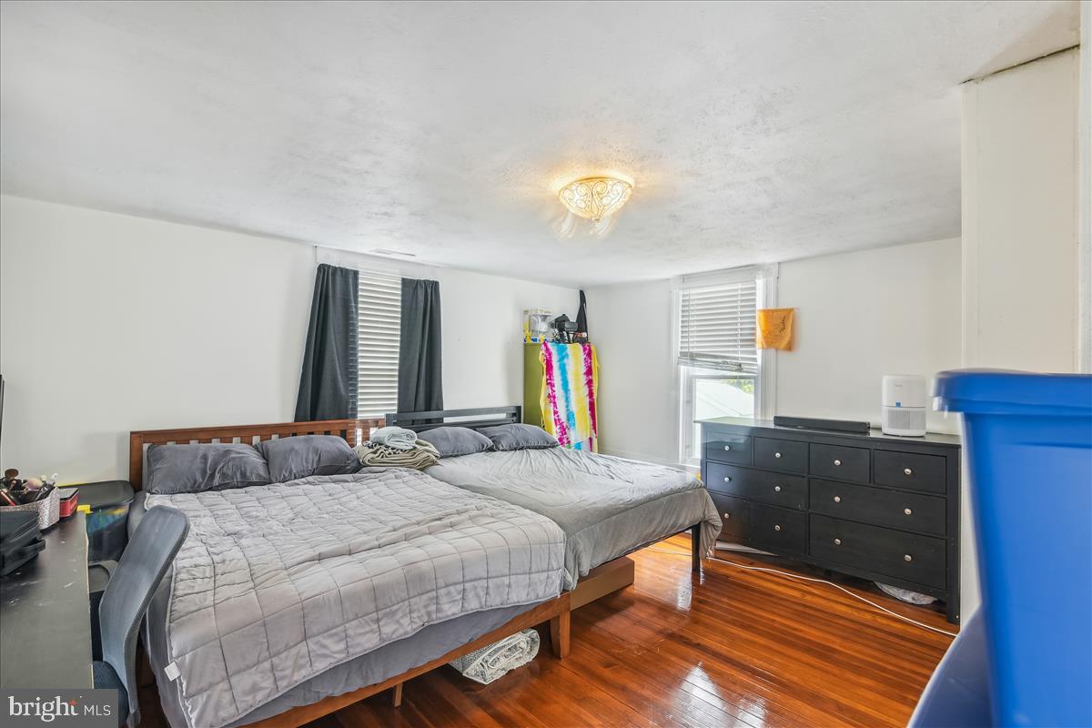 HILLSIDE - Residential