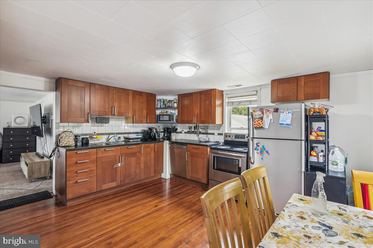 HILLSIDE - Residential