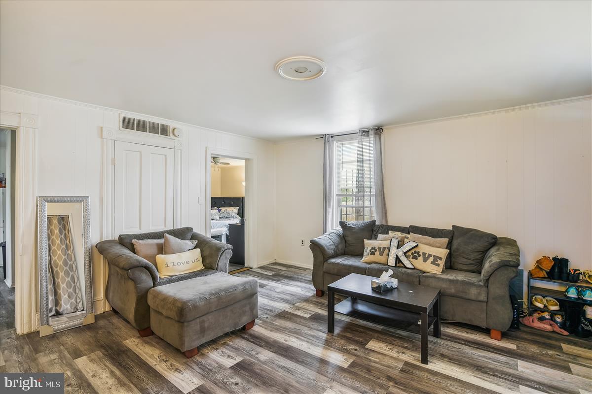 HILLSIDE - Residential