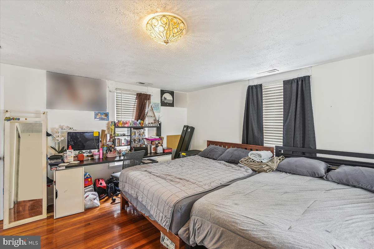 HILLSIDE - Residential