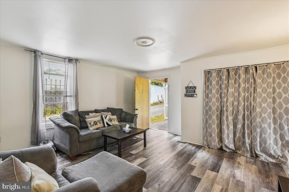 HILLSIDE - Residential