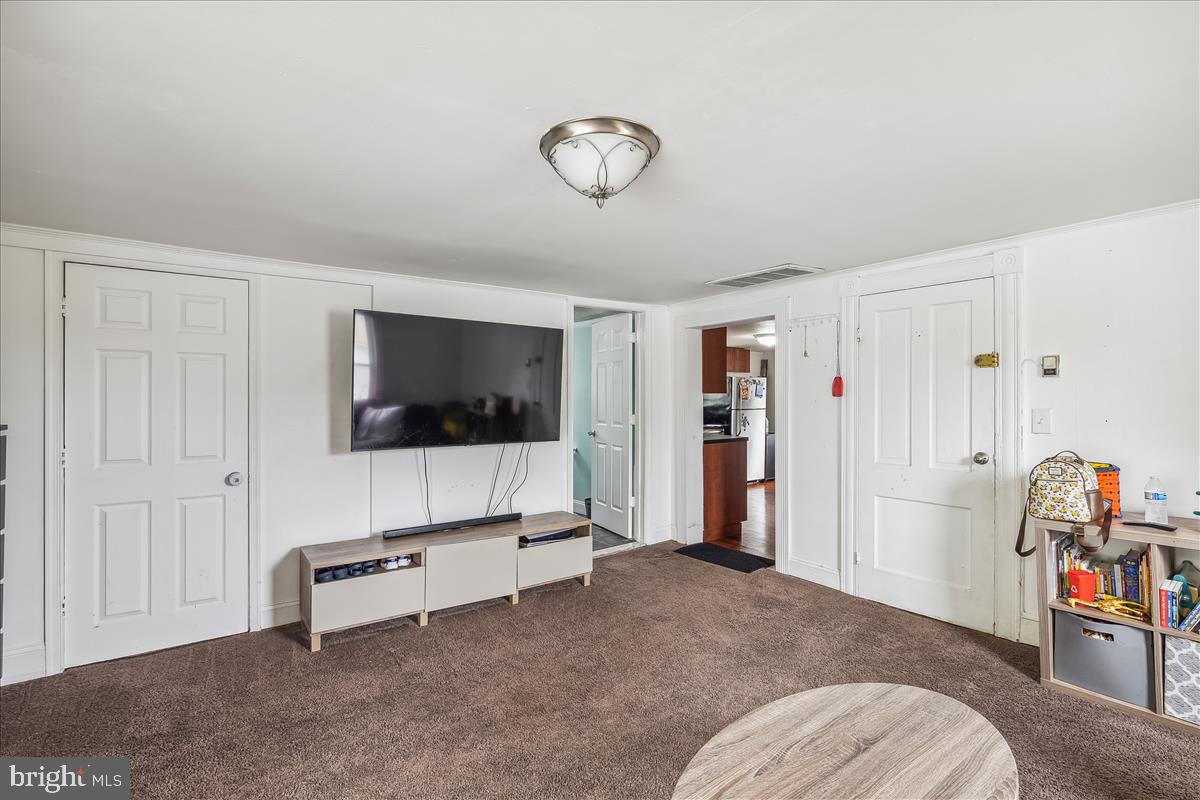 HILLSIDE - Residential