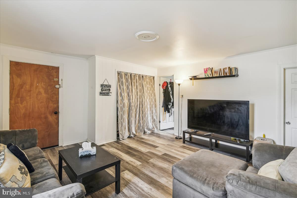 HILLSIDE - Residential