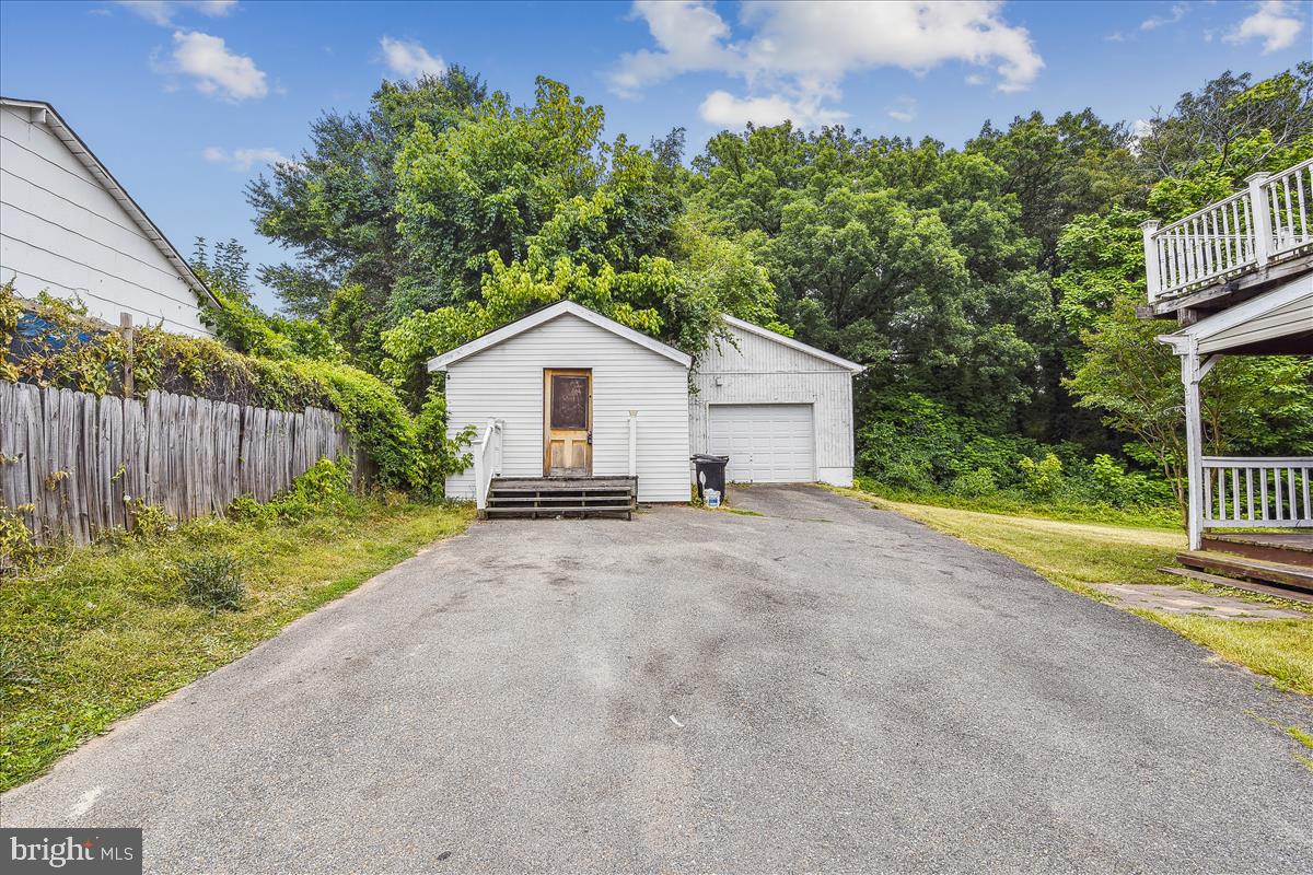 HILLSIDE - Residential