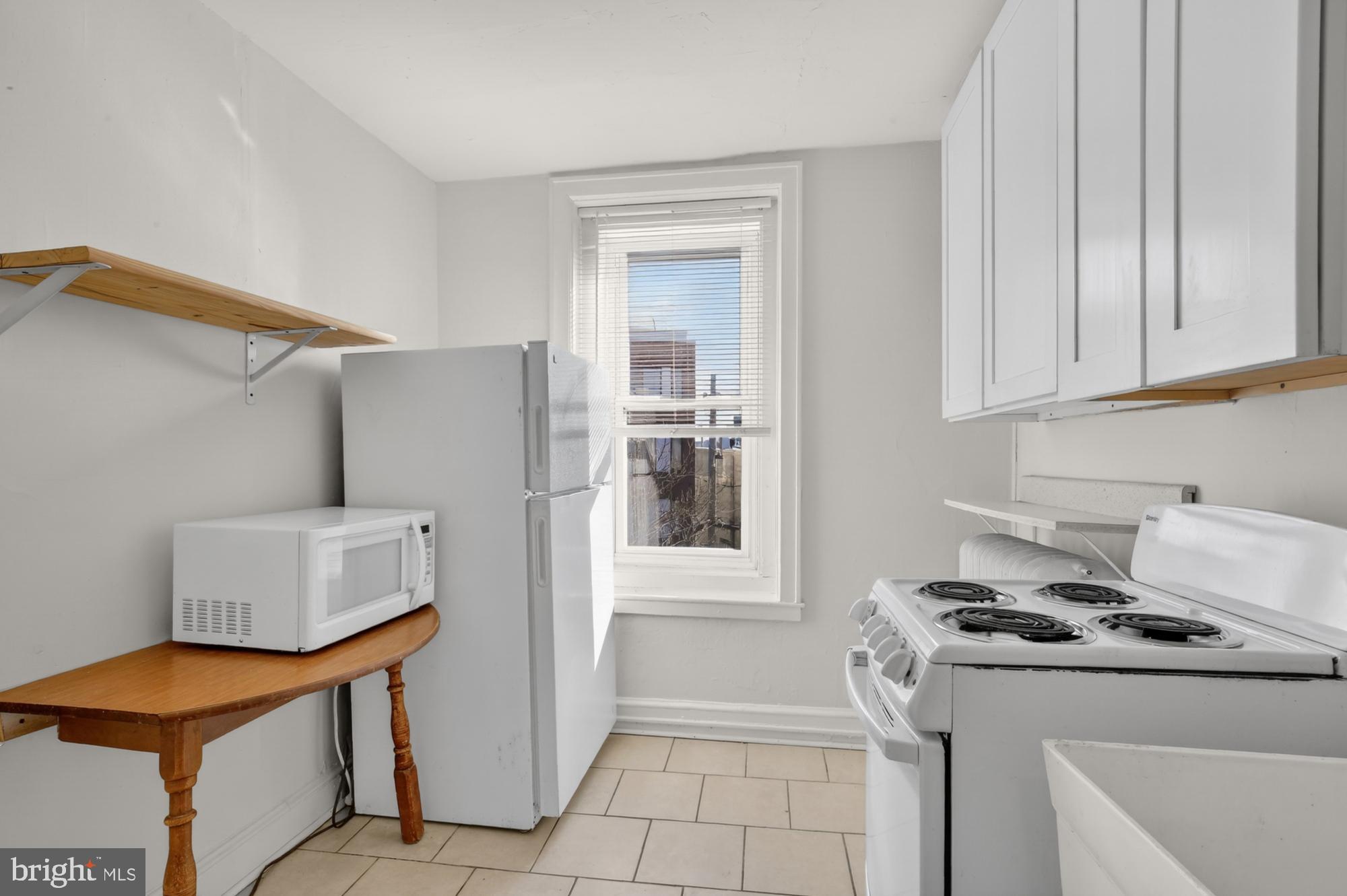 2536 AMBER STREET 3F