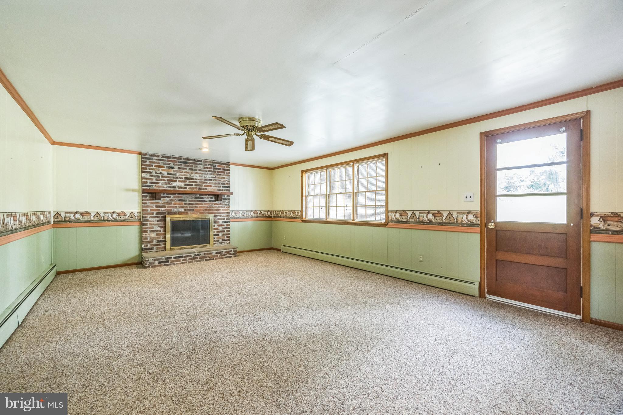 886 SACKETTSFORD ROAD