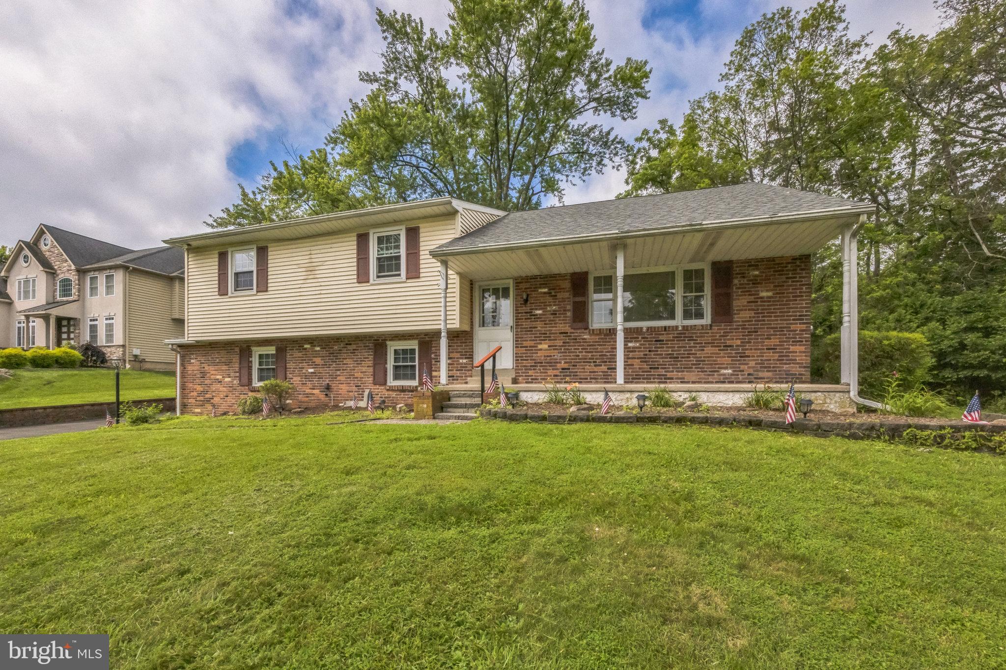 886 SACKETTSFORD ROAD