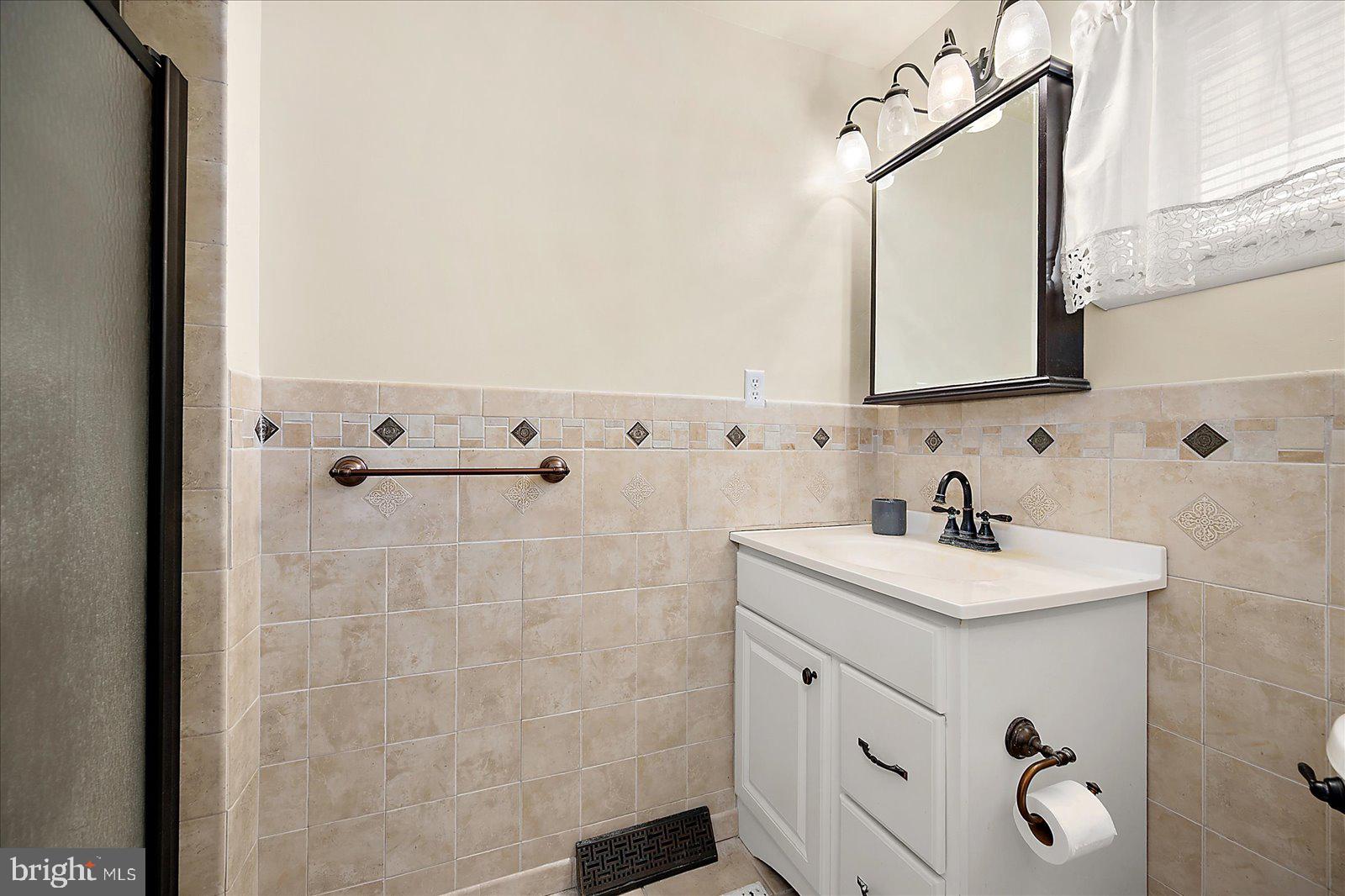 WINTER QUARTERS - Residential