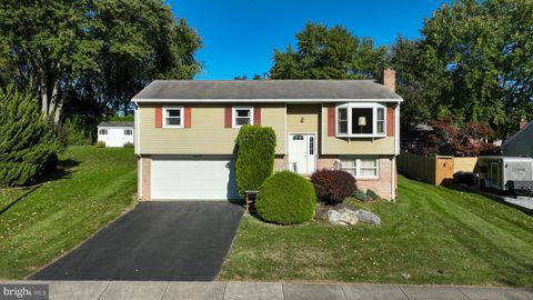 Photo of 26 S Oak Street, LITITZ, PA 17543 (MLS # PALA2058964)