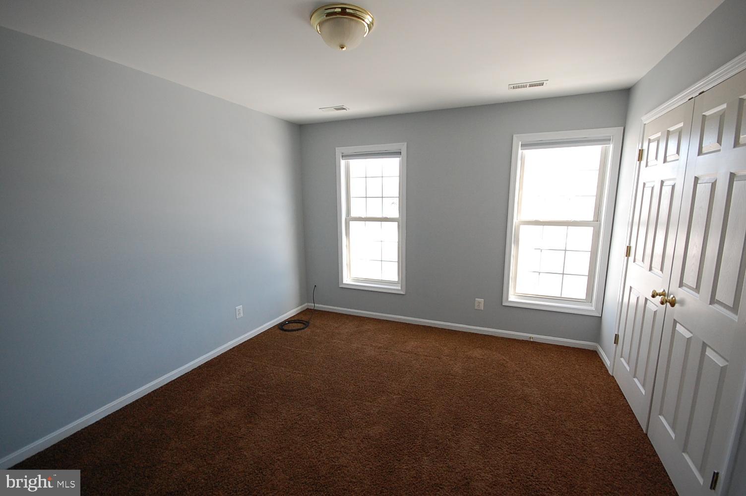 ALBIN ESTATES - Residential Lease