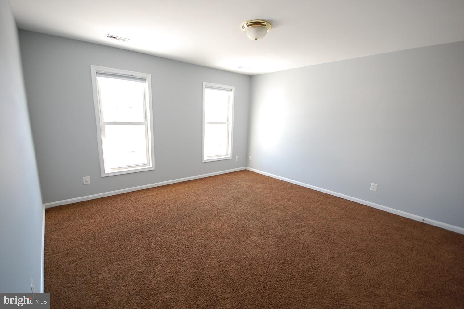 ALBIN ESTATES - Residential Lease