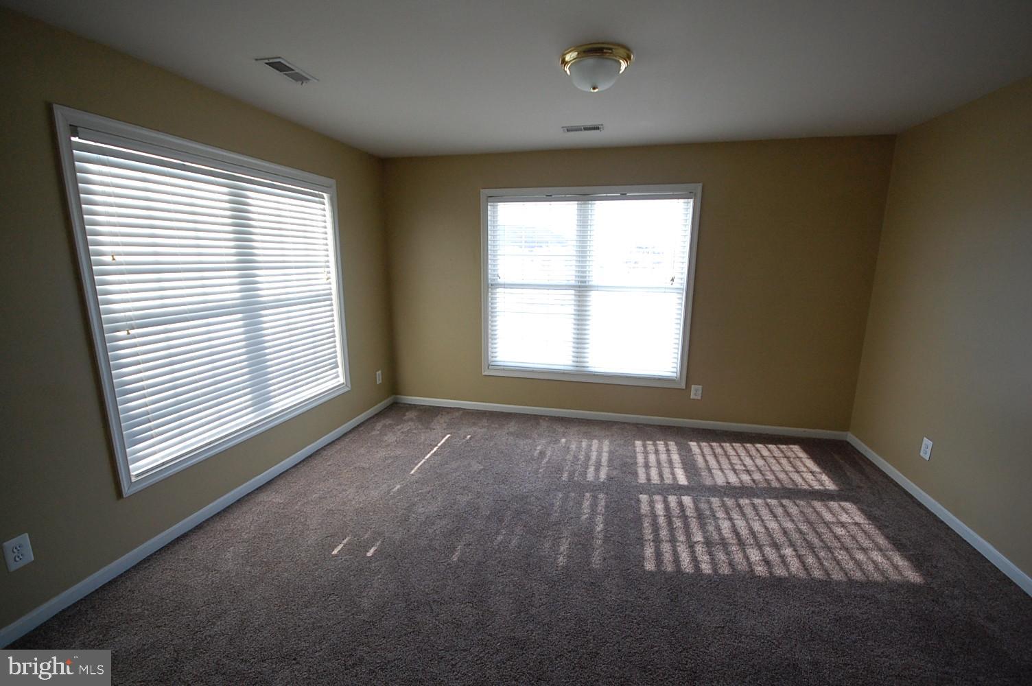 ALBIN ESTATES - Residential Lease