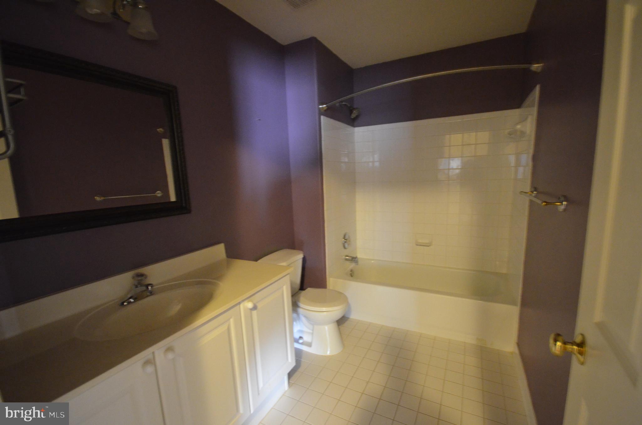 ALBIN ESTATES - Residential Lease