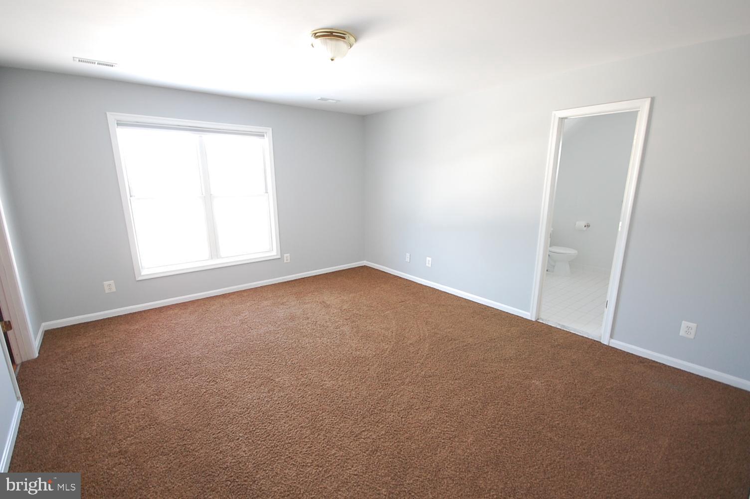 ALBIN ESTATES - Residential Lease