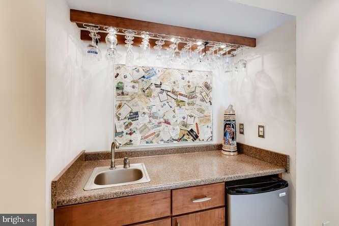 VILLAGE OF HICKORY RIDGE - Residential