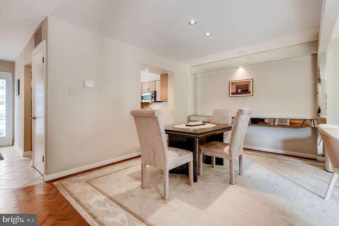 VILLAGE OF HICKORY RIDGE - Residential