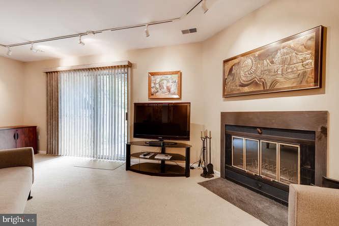 VILLAGE OF HICKORY RIDGE - Residential