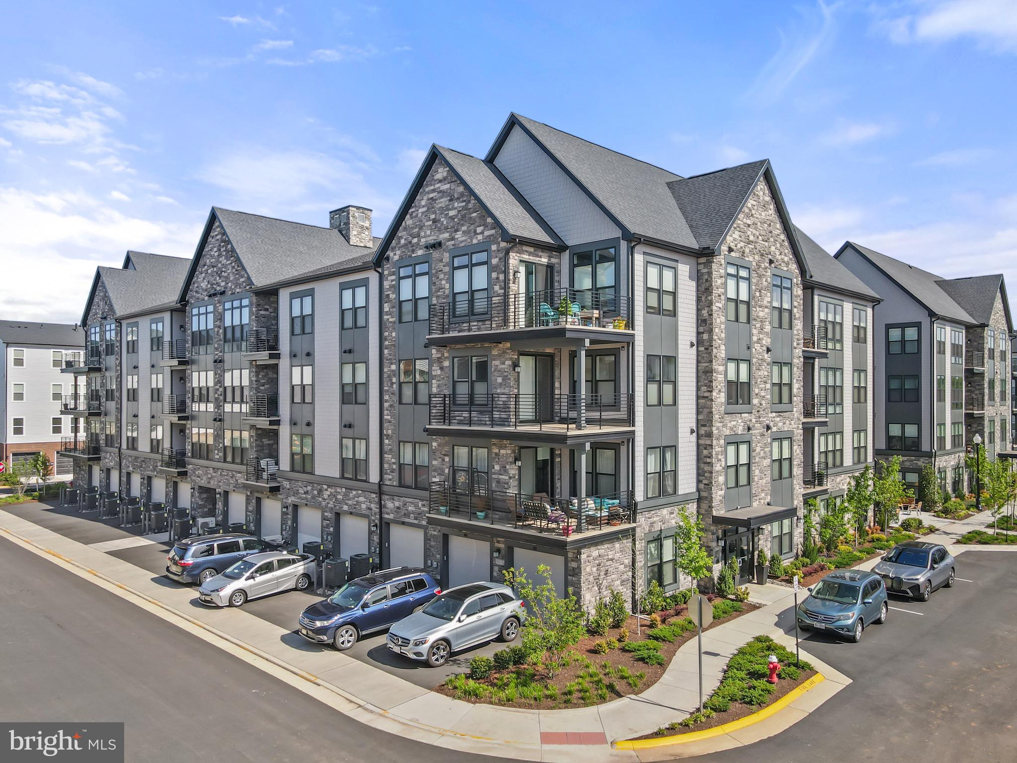 23650 HAVELOCK WALK TERRACE 303