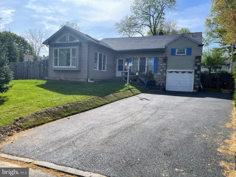 60 Hamilton Drive, Warminster, PA MLS: PABU2094438