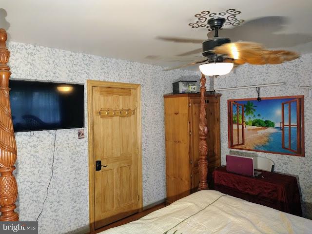 CENTENNIAL HILLS - Residential