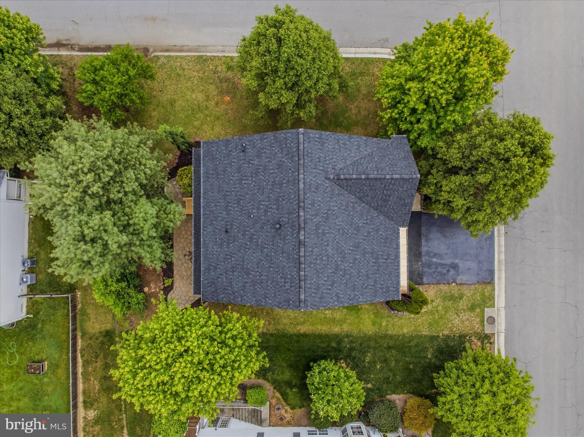 THE VILLAGE OF WASHINGTON TRAIL - Residential