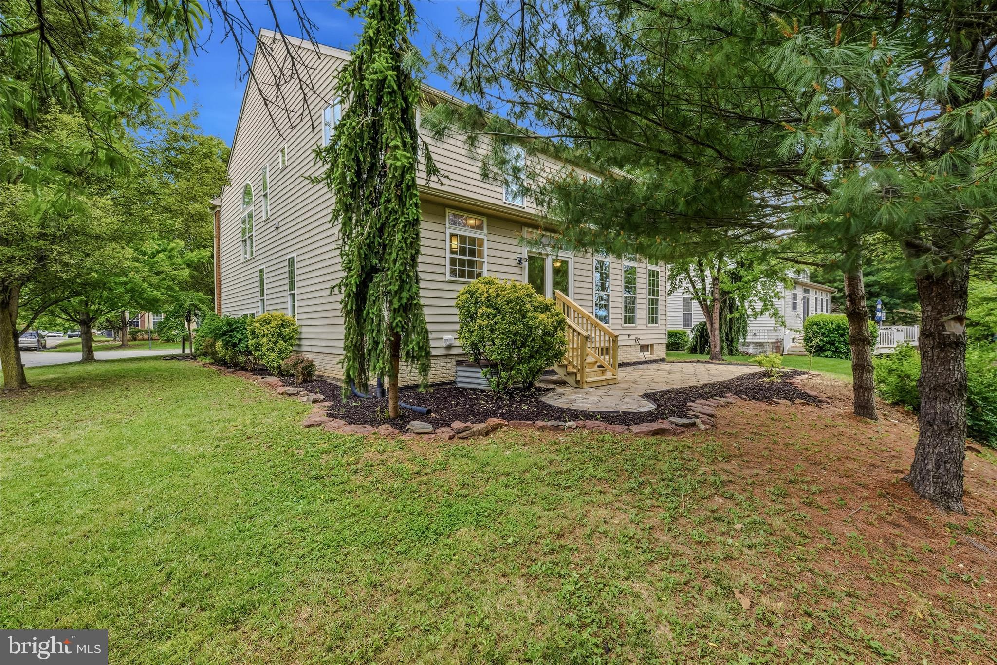THE VILLAGE OF WASHINGTON TRAIL - Residential