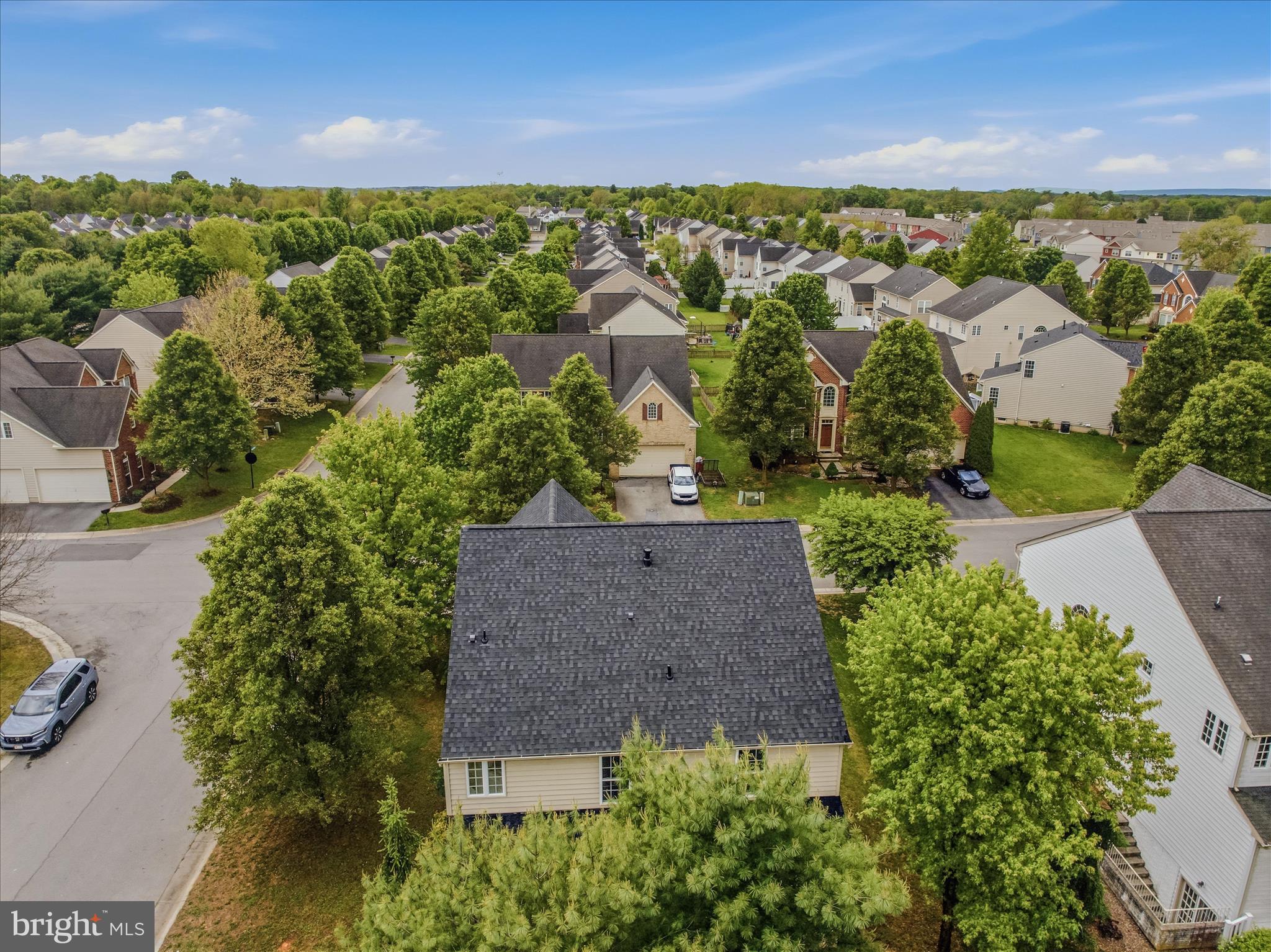 THE VILLAGE OF WASHINGTON TRAIL - Residential