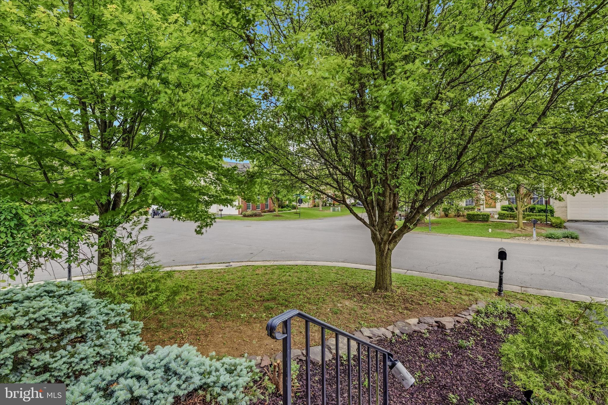THE VILLAGE OF WASHINGTON TRAIL - Residential
