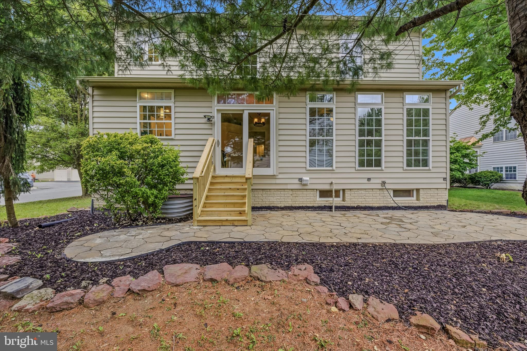 THE VILLAGE OF WASHINGTON TRAIL - Residential