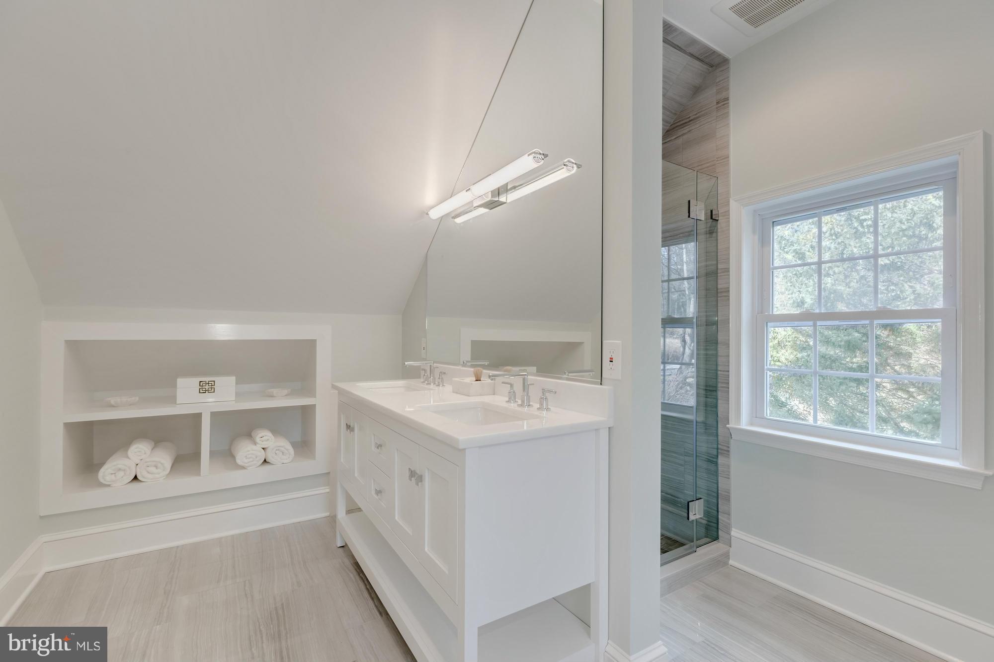 RIVINUS - Residential