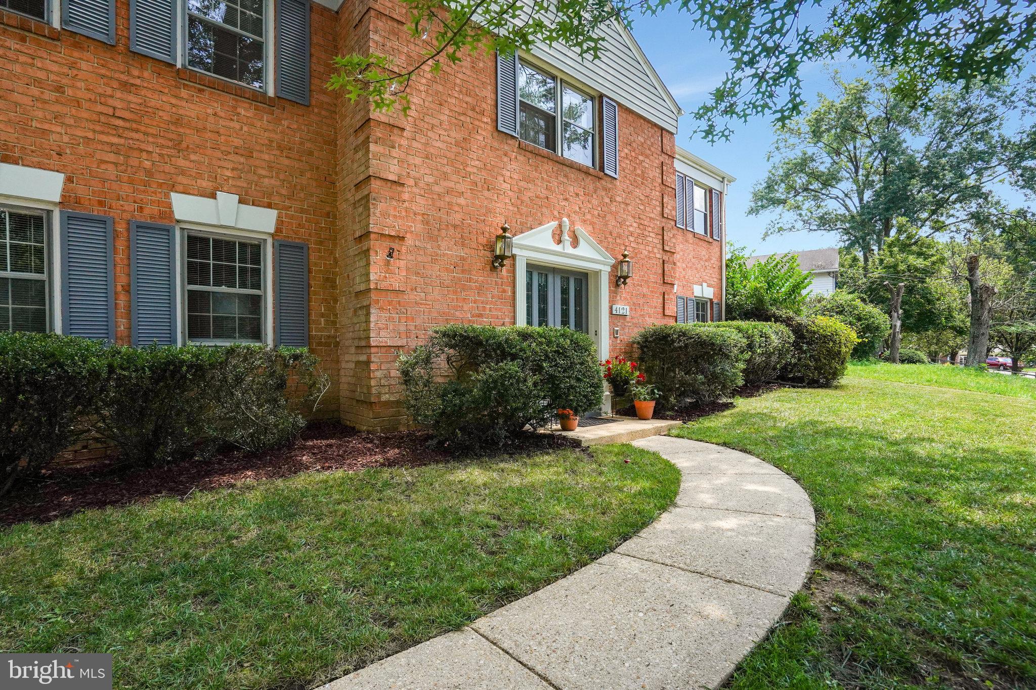 4121 SLEEPY HOLLOW ROAD