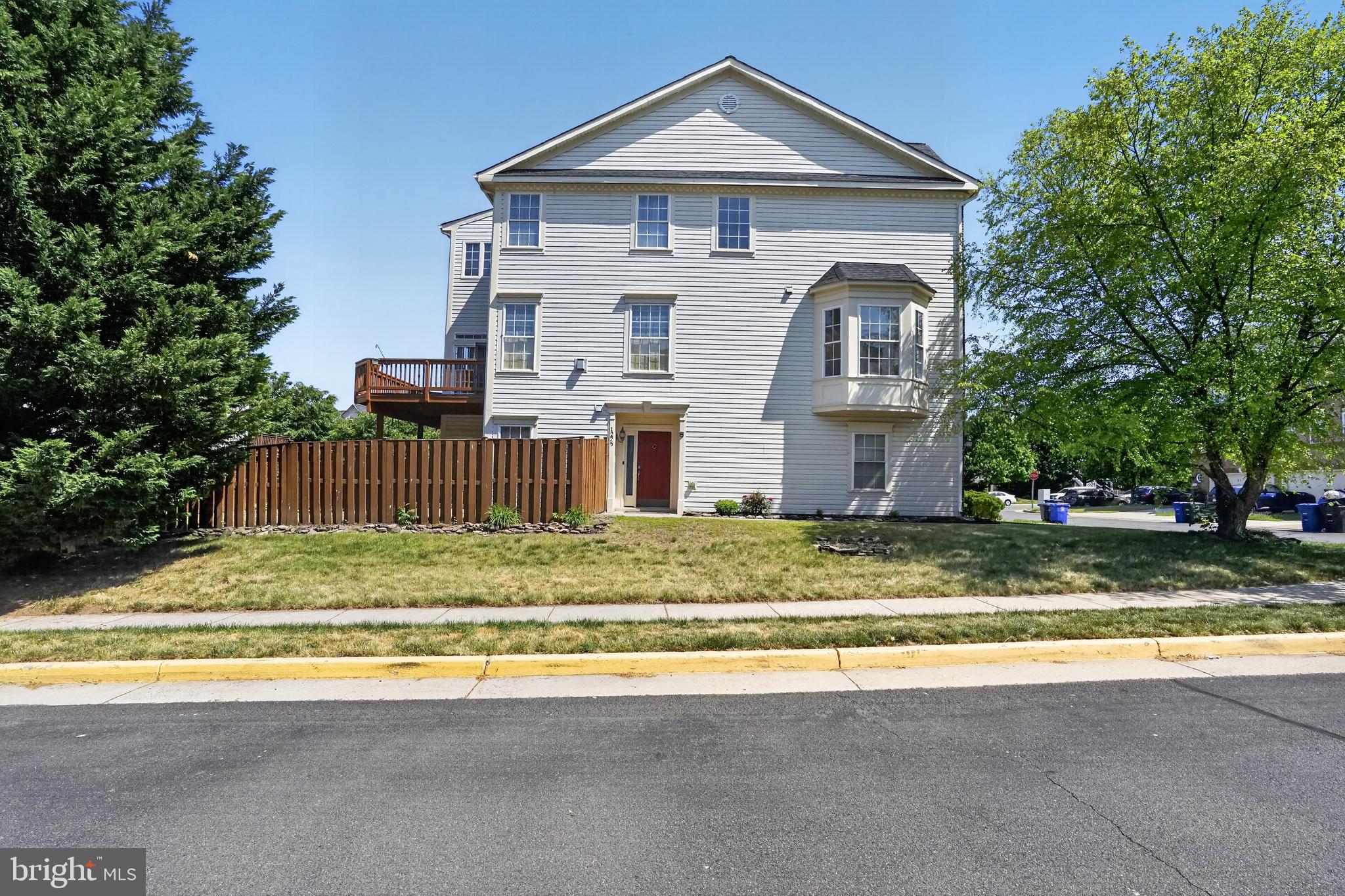 1225 CAMBRIA TERRACE NE