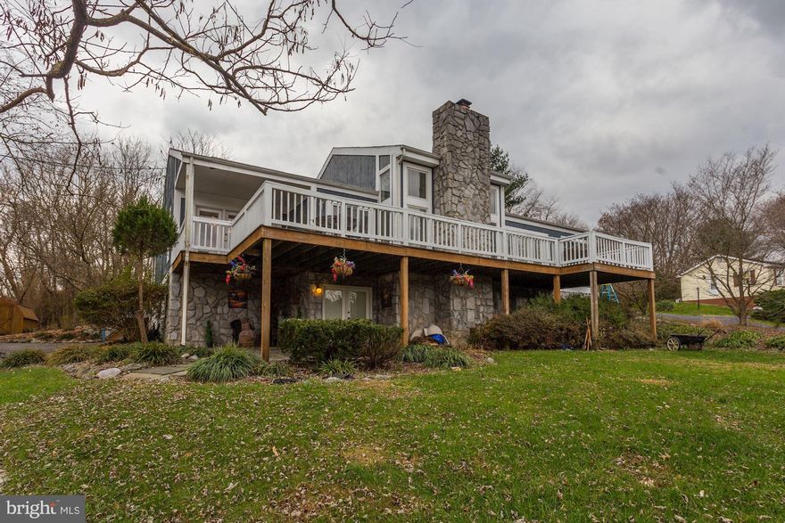 Fantastic opportunity to own a home with river views in Avon Bend! Gas log fireplace in two-story family room with soaring ceilings and skylights, main-floor master suite with jetted tub and private sauna, giant deck overlooking Shenandoah River, and a huge rec room in the finished basement are just a few of the attractions of this property. Giant den could be used as media room, or party room if you enjoy entertaining! Office area has large glass windows looking out to river view, and multiple french doors with plenty of glass throughout property provide lots of natural light. Plus, enjoy the private river access and community park in the neighborhood! Must see to fully appreciate.