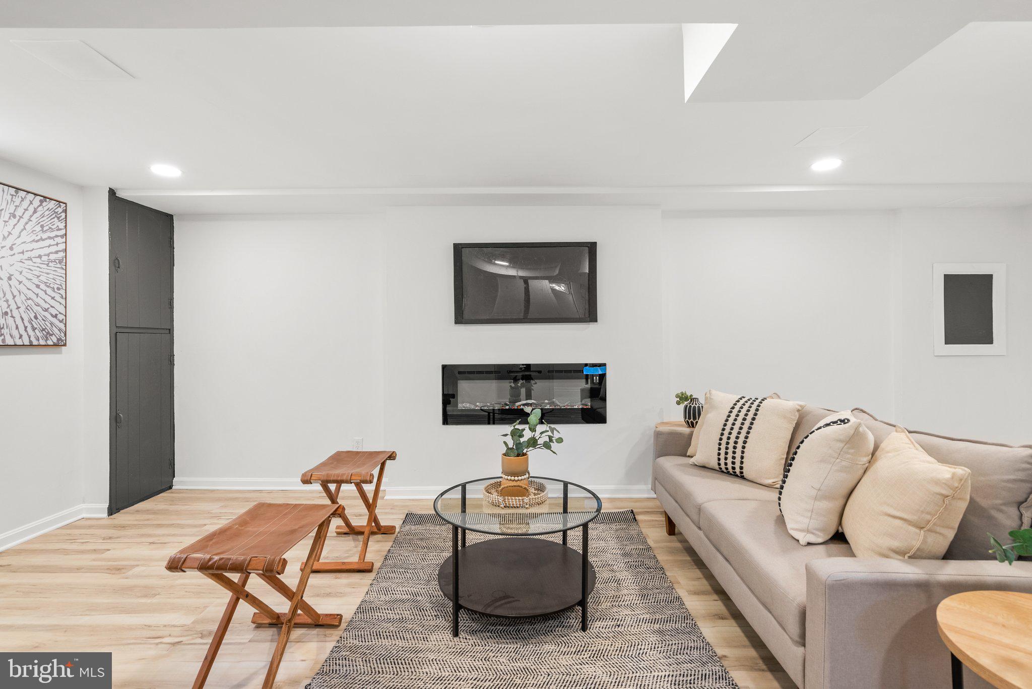 BALLANTRAE - Residential