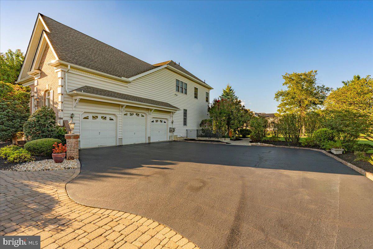 4 APPLE BLOSSOM LANE