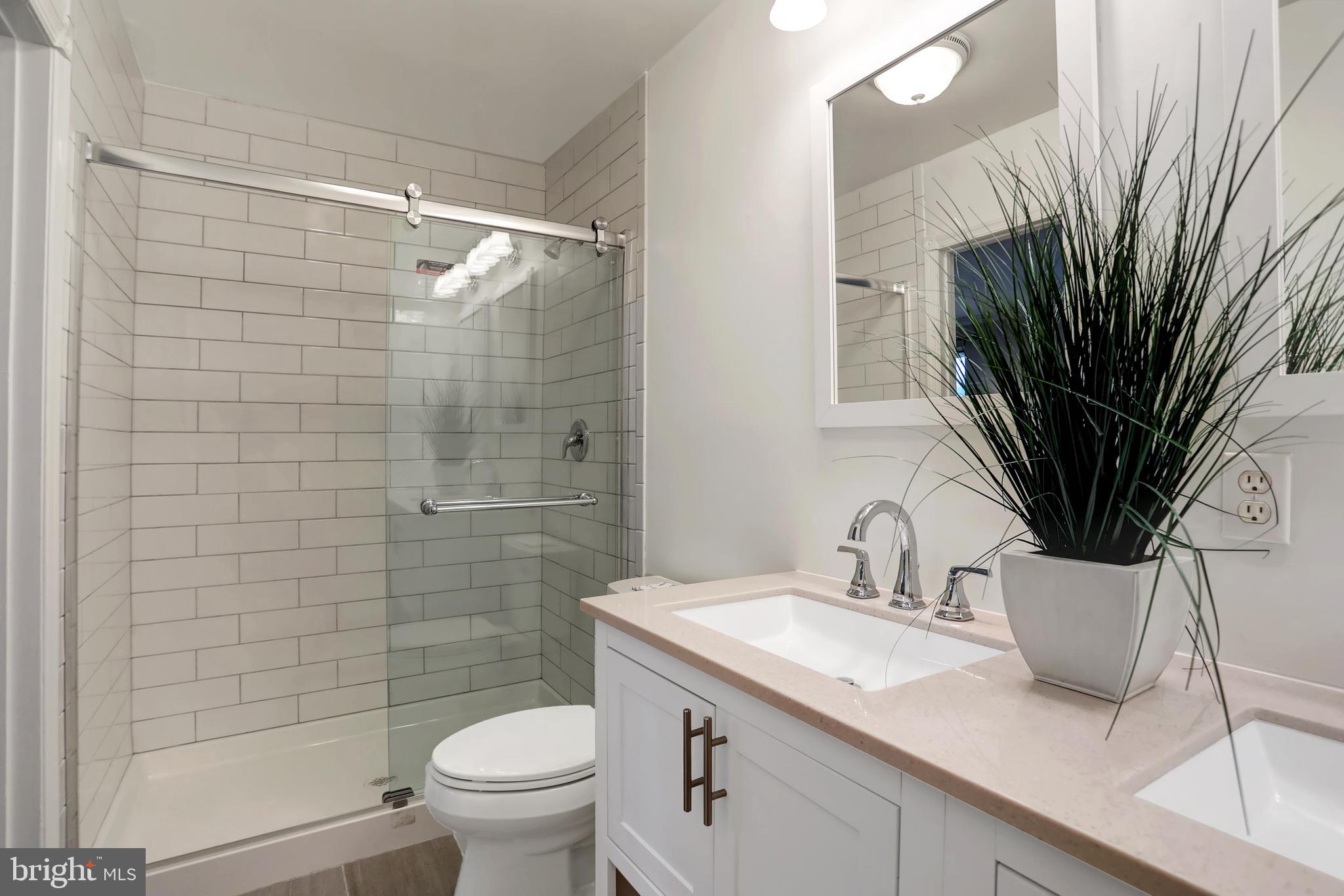 VALLEYWOOD AT FIVE FARMS - Residential