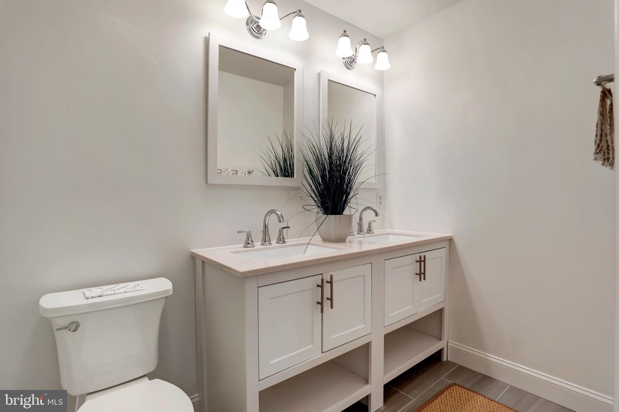 VALLEYWOOD AT FIVE FARMS - Residential