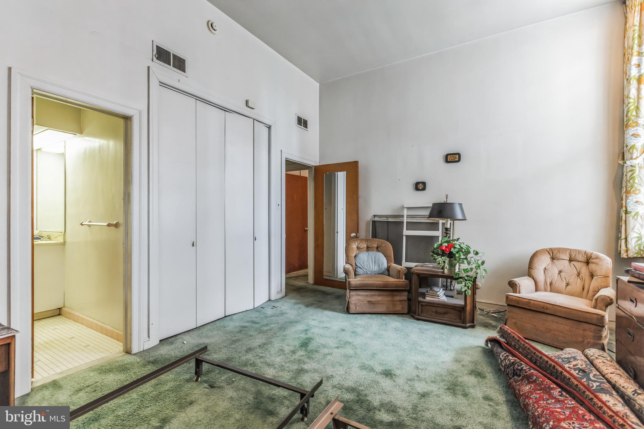 SOCIETY HILL - Residential