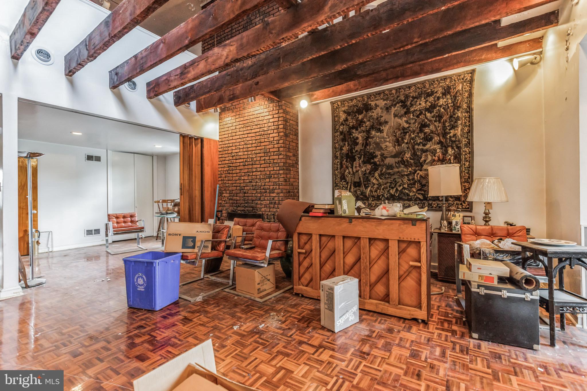 SOCIETY HILL - Residential